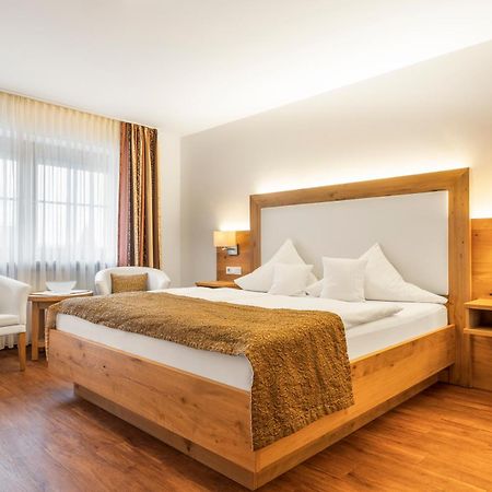 Wander Und Aktiv Hotel Roesslwirt Lam Exterior foto