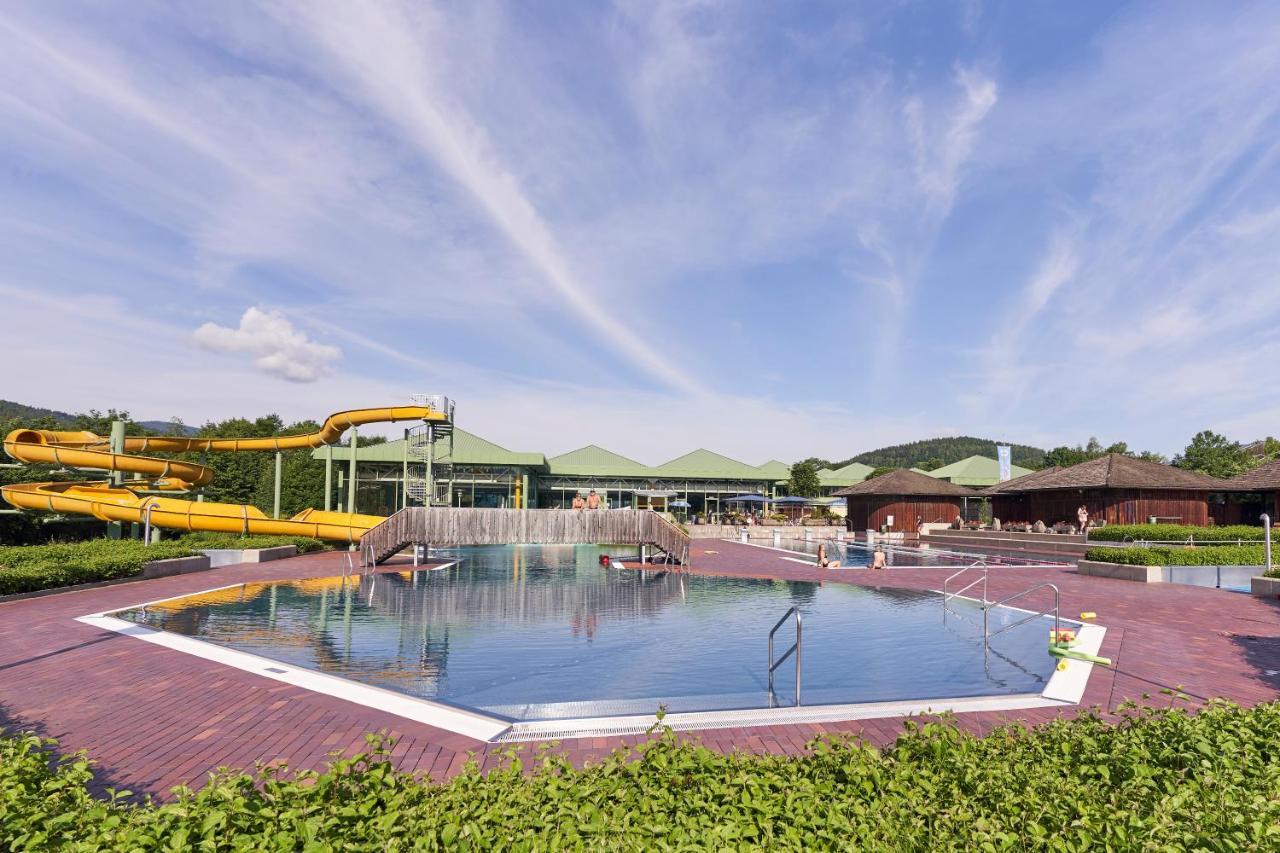 Wander Und Aktiv Hotel Roesslwirt Lam Exterior foto